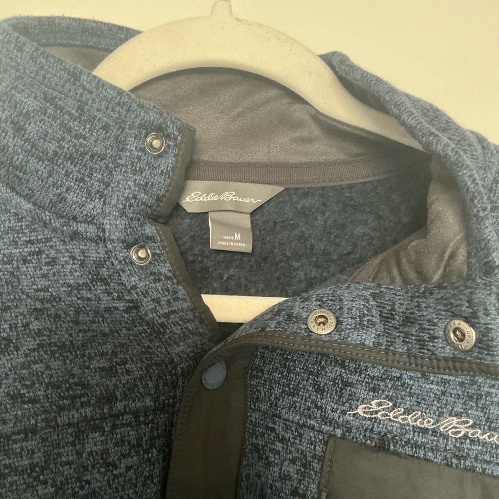 Eddie Bauer Navy Button-Up Sweater Size M NWT - Picture 4 of 6